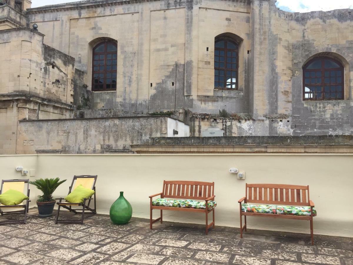 Historic Terrace Apartment Lecce Bagian luar foto
