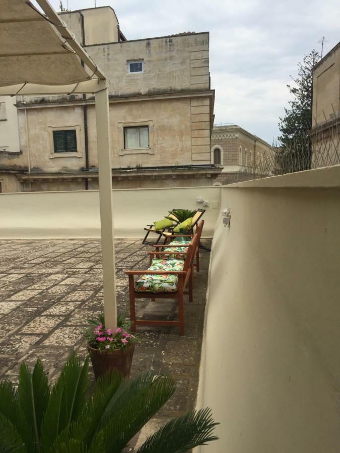 Historic Terrace Apartment Lecce Bagian luar foto