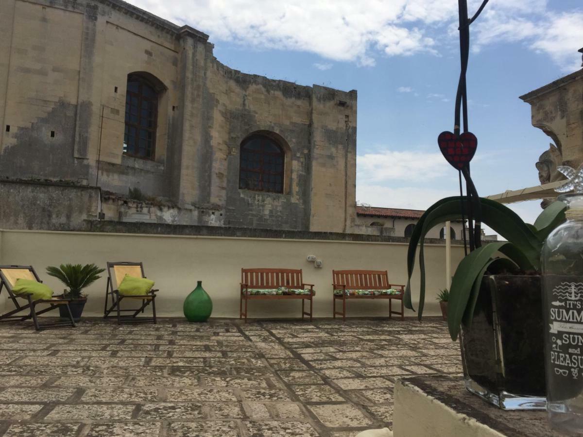 Historic Terrace Apartment Lecce Bagian luar foto